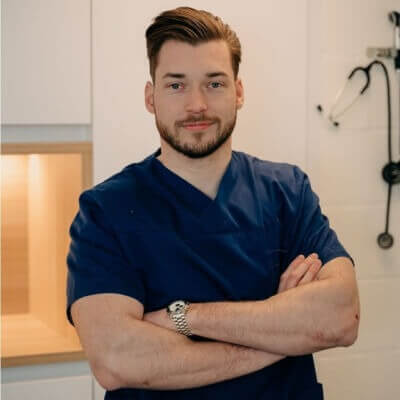 Van den Wyngaert, Nick Nick Van den Wyngaert